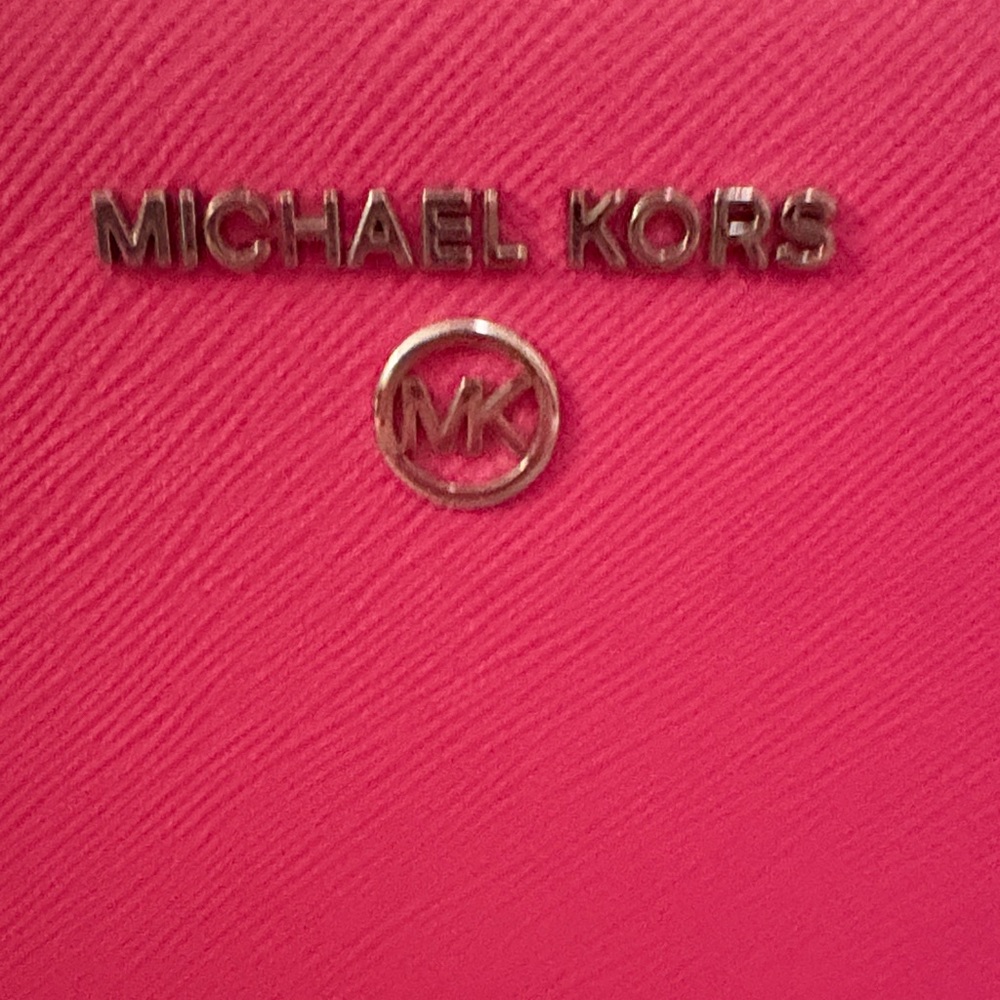 Michael Kors Medium Sized Marilyn Saffiano Leather Fuchsia Pink Satchel - Picture 5 of 8
